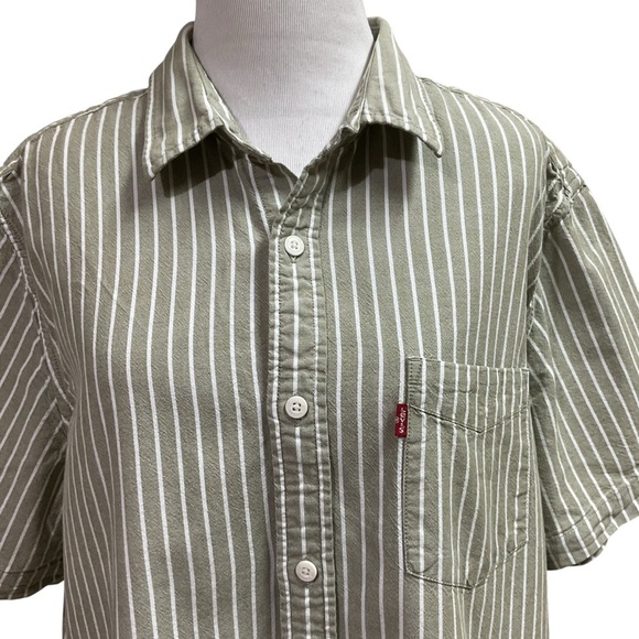 Levi's Men's Size XL Casual Button Down Shirt Short Sleeves Striped 100% Cotton - Picture 2 of 6